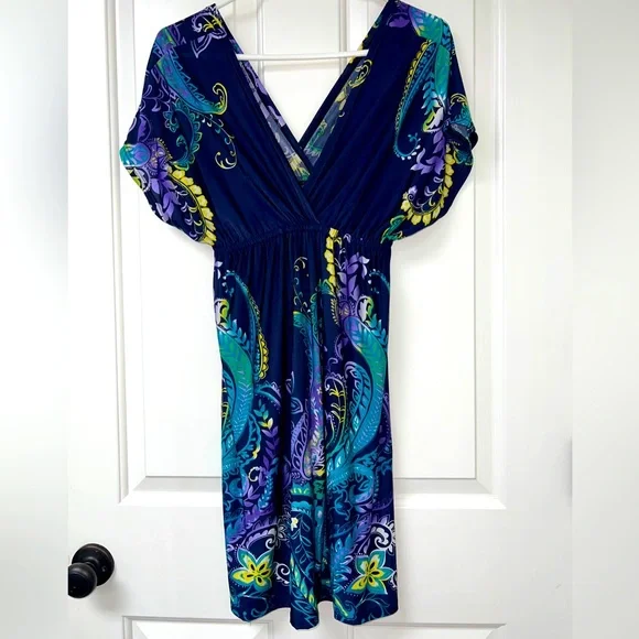 Women’s v-cut dress, size XL. Length 32”. Modern design blue purple - Picture 4 of 7